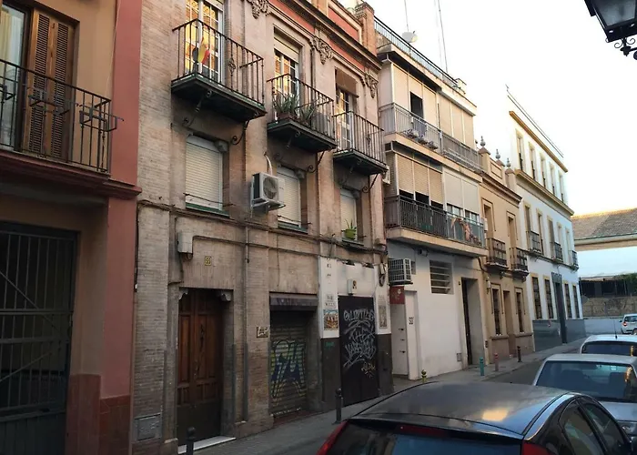 Casas De - Estudio Peral 55 *